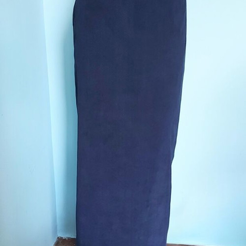 Velvet long skirt with slits and snake print like new