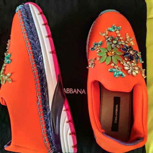 Athletic shoes like new, size 38-39, multicolor orange