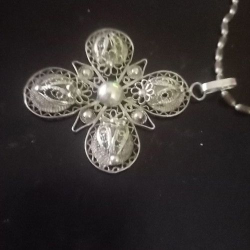 Silver cross 925 like new with chain