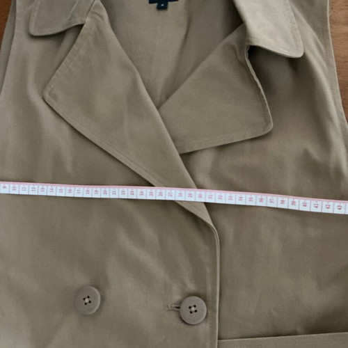 Armani Exchange sleeveless camel trench coat like new, size M