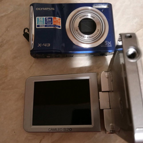 Cameras very lightly used for spare parts