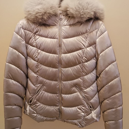 Puffer jacket medium size, like new, silver color