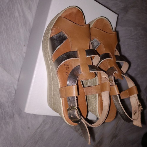 Carvel women's platform sandals size 36, like new, genuine leather