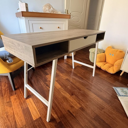 JYSK ABBETVED desk like new, light oak and white metal frame
