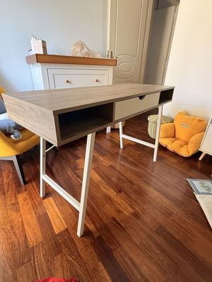 JYSK ABBETVED desk like new, light oak and white metal frame