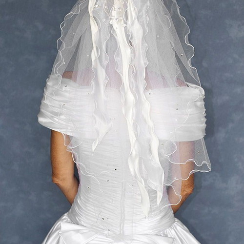 Pronovias wedding dress used, white, size 40 with veil and underskirt