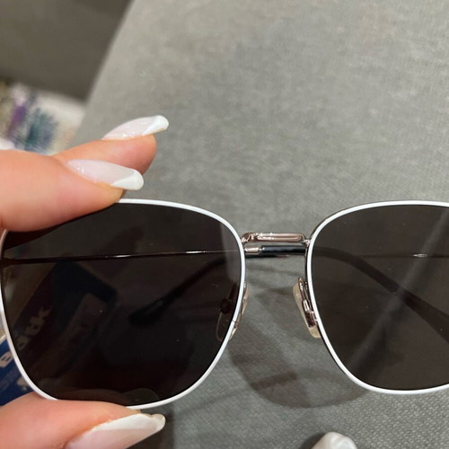 Body talk sunglasses new with minor frame defect
