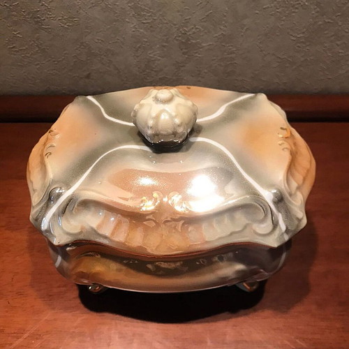 Vintage porcelain bonbonnière jewelry box used with wavy design