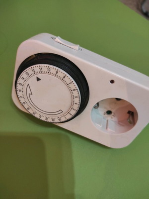 Socket with timer used