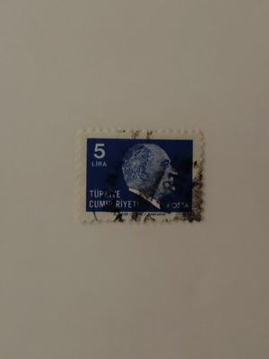 Collectible 5 Lira Turkey Atatürk Stamp like new