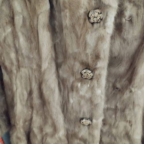 Natural fur coat like new, brown, length 1.10m, for height 1.60m