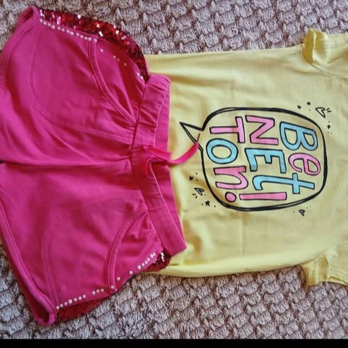 Girls' clothing pack size 11-12 used, 12 pieces
