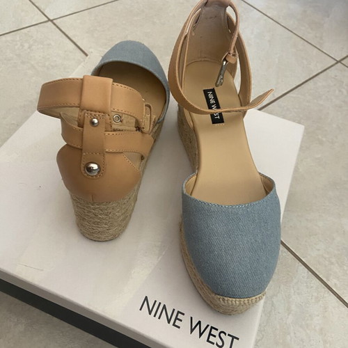 Nine West platform sandals like new, size 37, blue denim color