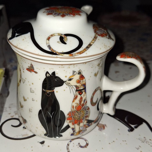 Porcelain tea set Cats series new, 2 cups with lids and strainer, cake plate