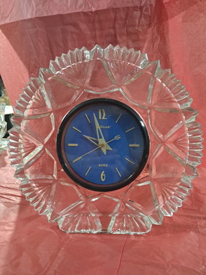 Crystal table clock