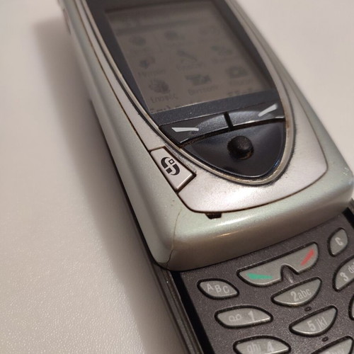 Nokia 7650 used, fully functional with charger and minor crack