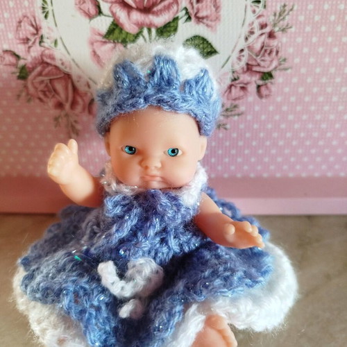 Doll with handmade dress and hat new, 10 cm