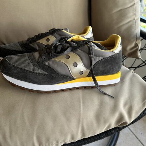 Saucony men's sneakers new, size 44, gray and yellow
