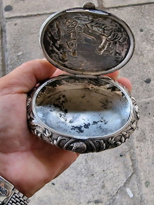 Silver cigarette case like new