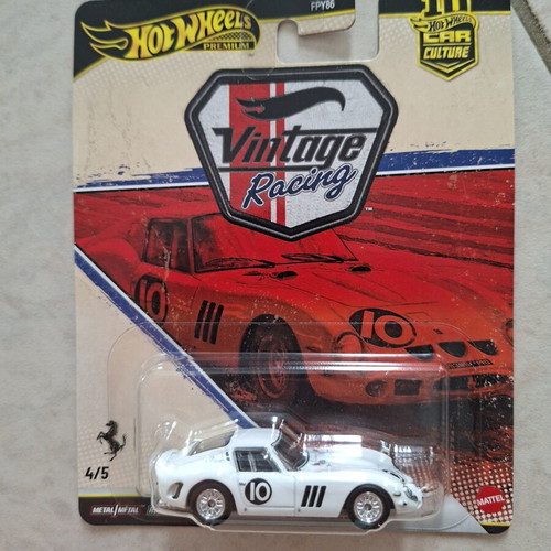Hot Wheels Car Culture Modern Classics Ferrari Testarossa and Vintage Racing Ferrari 250 GTO new
