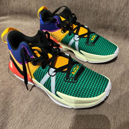 Nike Lebron Witness 7 new colorful athletic shoes size 44