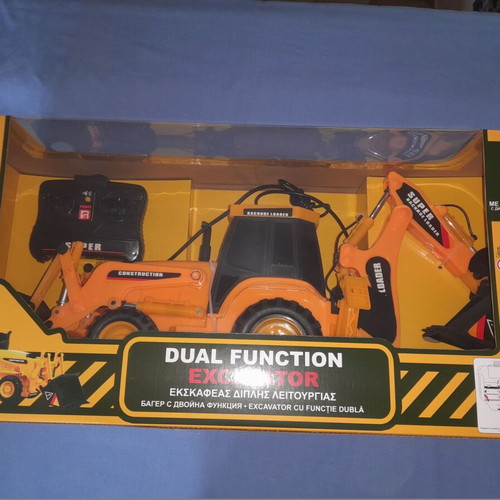 Dual Function Excavator new with remote control