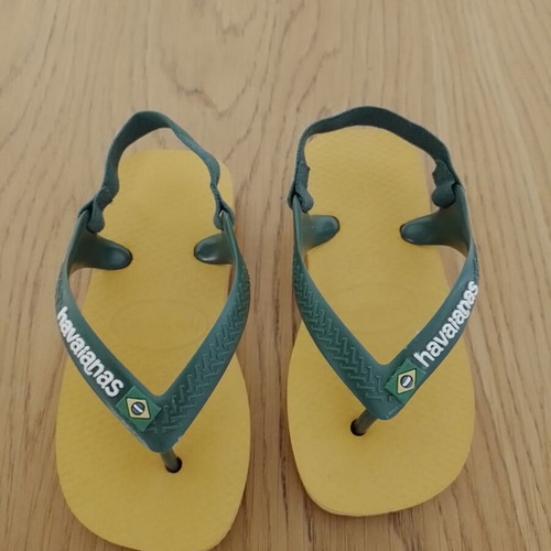 Havaianas Baby Brasil Logo II flip flops size 24, new