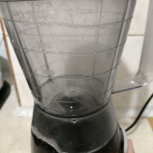 Philips blender used, fully functional with plastic damage