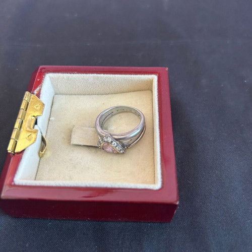 Folli Follie 925 silver ring like new with pink and white stones