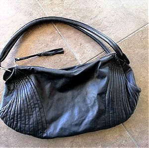 Δερμάτινη γυναικεία τσάντα μαύρη