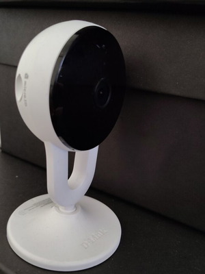 DLINK IP Camera Wi-Fi DCS-8300LH like new