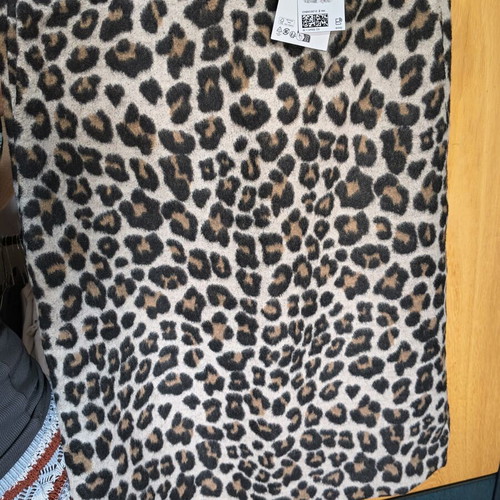 Zara skirt brand new, size medium