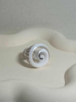 Shell ring like new, summer design