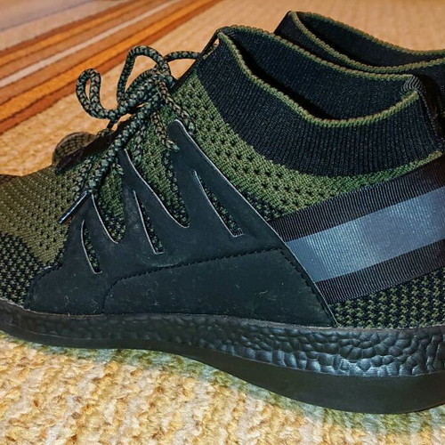 Elastic shoes like new, size 42.5
