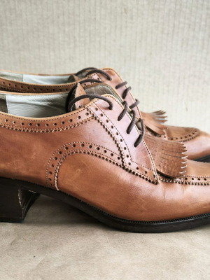 Leather women's shoes Bally used, brown, size 39.5