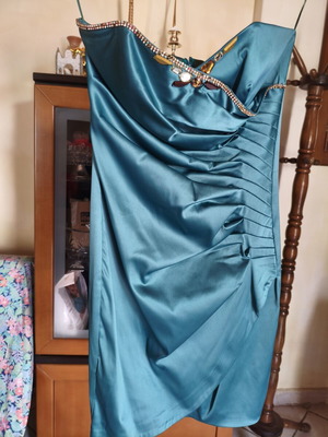 Satin dress On Line emerald color like new, size S