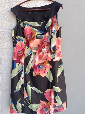 Elastic dress like new, black and multicolor, size L