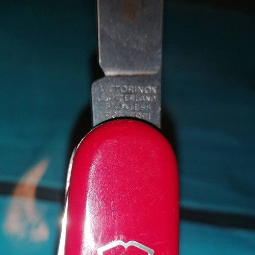 Victorinox Swiss Army Knife with 10 Functions like new