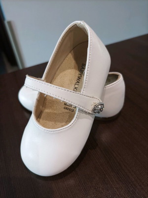 Babywalker leather baptism shoes size 20 new, white with rhinestones