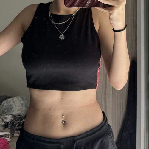 Crop top black and red with white stripes Pull & Bear like new