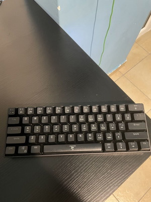 Mechanical gaming keyboard 50% Whiteskark ενσύρματο σαν καινούργιο