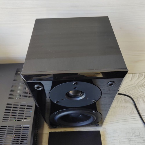 Yamaha PianoCraft Hi-Fi Micro System DRX-730 Receiver and NX-E300 Speakers used