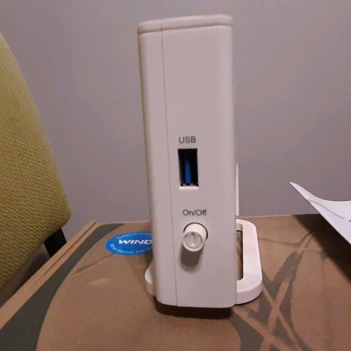ZTE modem like new with box, cables and manual