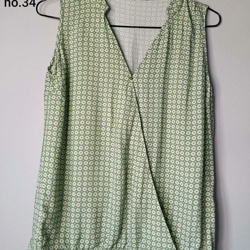 Sleeveless Wrap Top Dika like new, green geometric pattern, size 34