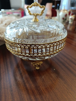 Crystal fondue dish like new with gold details