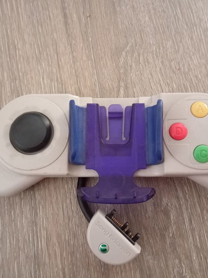 Sony Ericsson EGB-10 gamepad