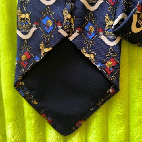 Men's Italian silk tie like new