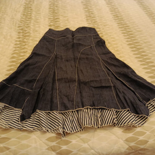 Women's blue skirt like new, size XL 42 14, denim style