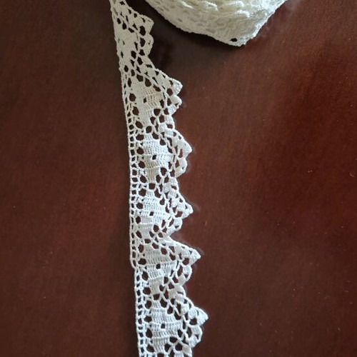 White crocheted handmade lace new 7.5m