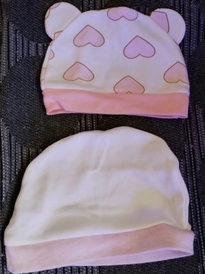 Baby hats for girl 0-3 months like new